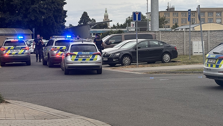 AKTUALIZOVÁNO: OPILÁ FÚRIE  řádila na sídlišti