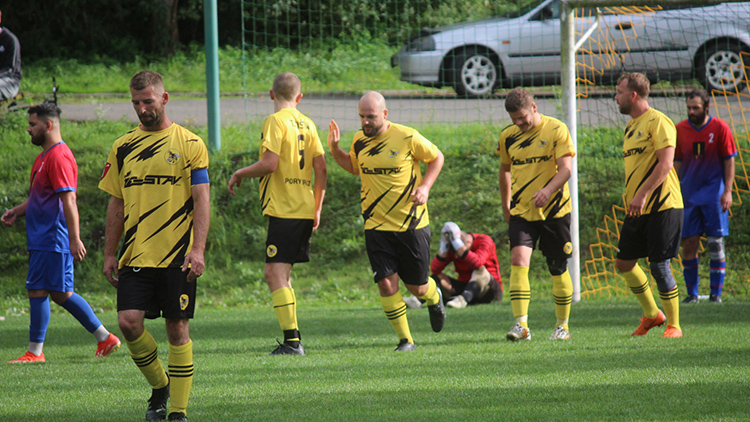 Fotbalovější Tištín se natrápil s rychlými a houževnatými Biskupicemi