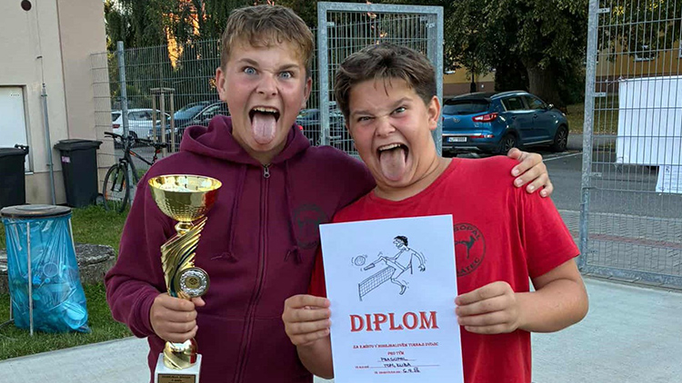 Zlato a dvě stříbra nohejbalových žáků TJ  Sokol I Prostějov ze dvou mužských turnajů