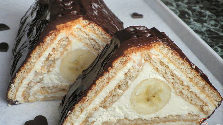 Tvarohová střecha s banánem a čokoládou. Zapomenutý hit našeho mládí