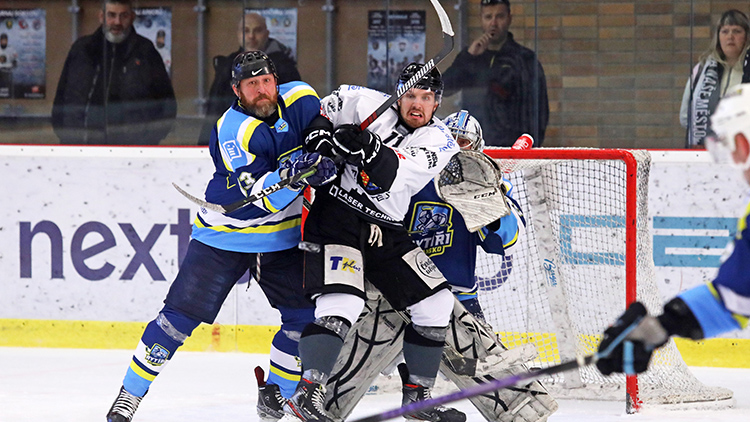 Hokejové eskáčko zatím stoprocentní