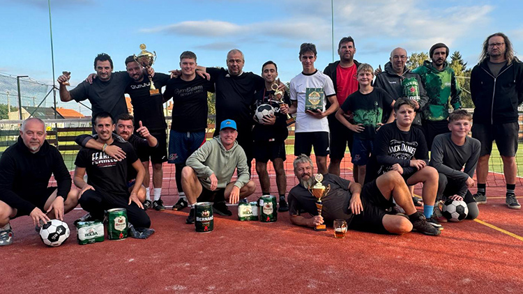 Nohejbalisté se na hody sešli v Otaslavicích