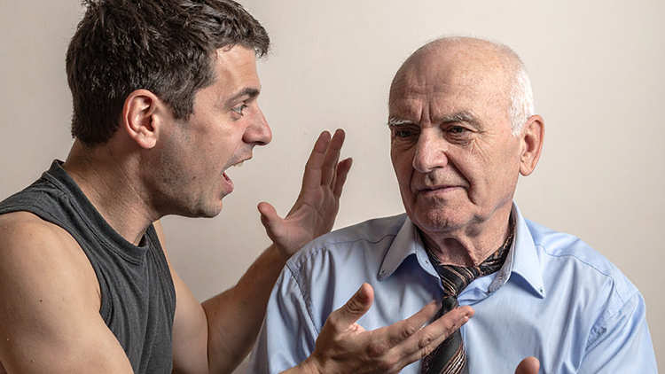 AKTUALIZOVÁNO: Měl vydírat otce, skončil v léčebně 