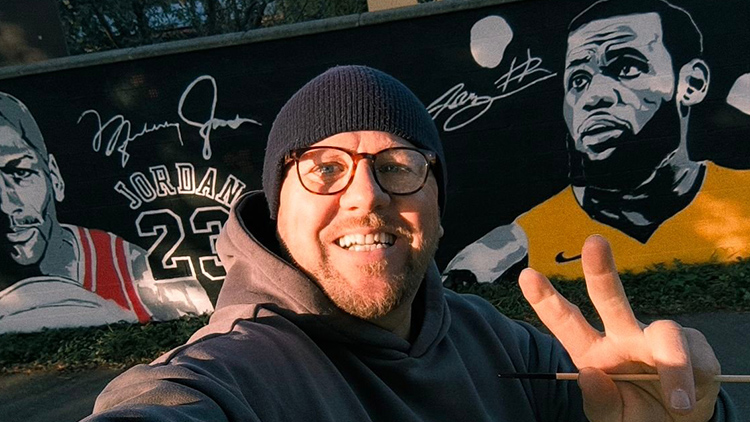 Foto: archiv Michala Dvořáka Basketbalové  legendy na zdi