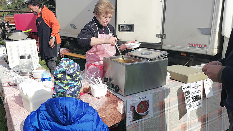 Foto: Kristýna Bohatová Gulášová stezka nabídla  HLÍVU, DAŇKA I KANČÍ