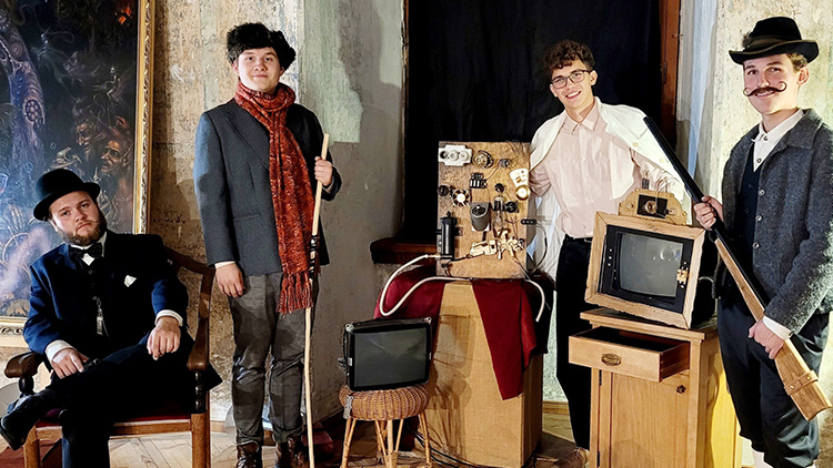 Foto: Kristýna Bohatová Plumlovský zámek  OKUPOVALA STRAŠIDLA