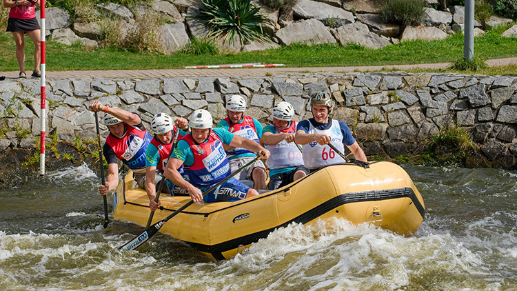 Foto: Josef Opluštil Tuzemskou sezónu v raftingu zakončilo České Vrbné