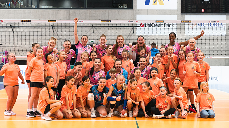 Foto: Jan Steiner DOMÁCÍ PREMIÉRA VOLEJBALISTEK SE ZUBŘICEMI? VELKÝ OBAT!