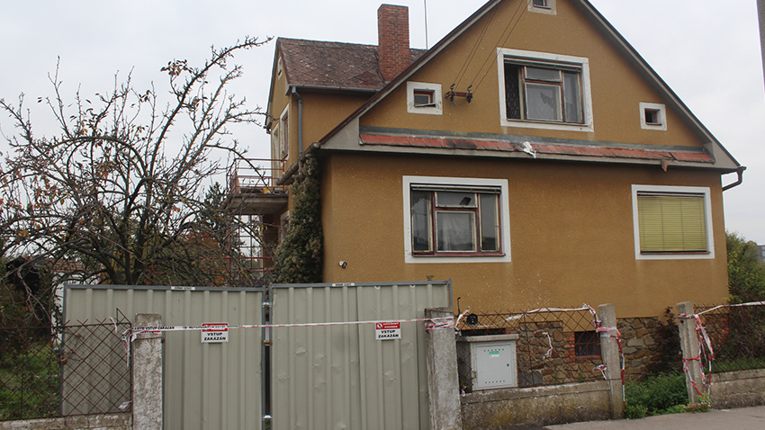 Doupě bezdomovců a feťáků!