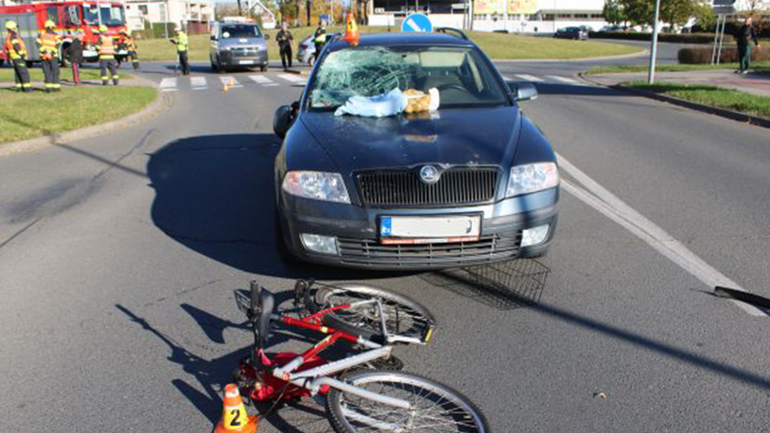 Foto: Policie ČR Cyklistka chybovala na rondelu