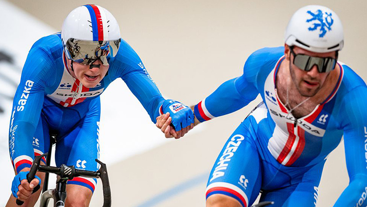 Cyklisté TUFO PARDUS Prostějov na dráhovém  MS 2025 v Chile: Koblížek osmý a Voneš desátý