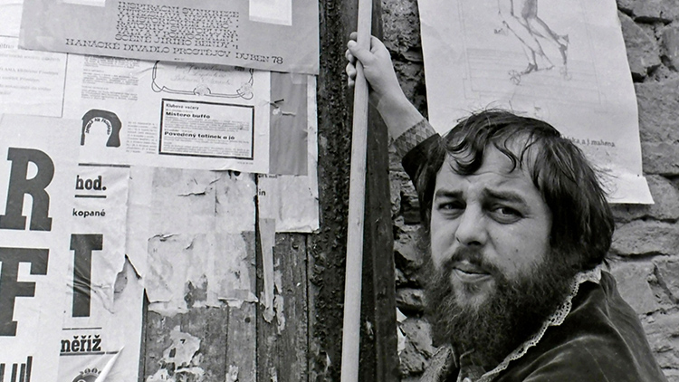 Slaví celé HaDivadlo! Miloš Maršálek má 80