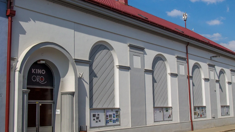 Z opuštěného skladu obilí má být bytovka