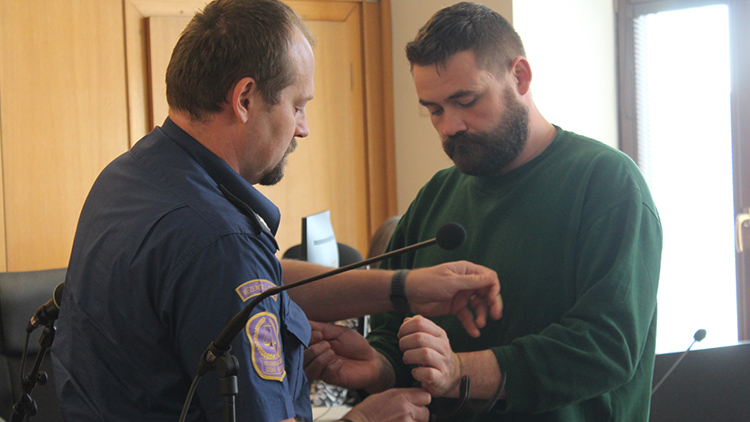 Bezdomovec od Alberta kradl po obchodech