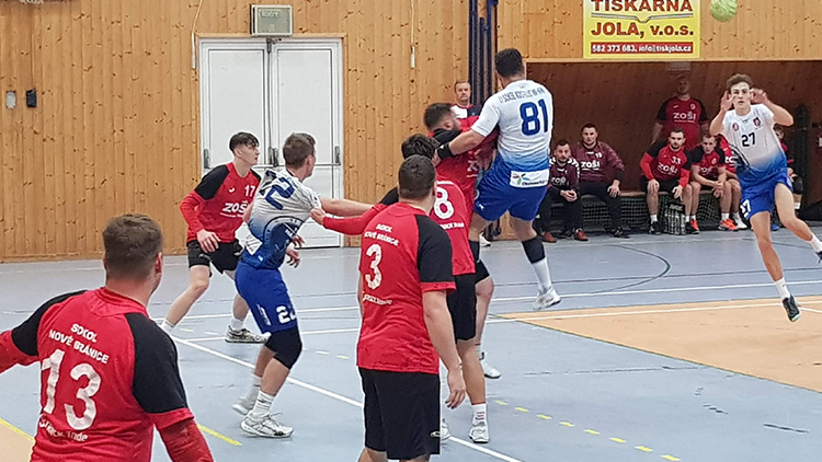 HÁZENKÁŘI HK SPLNILI VÍTĚZNOU POVNNOST,  ALE PROTI NOVÝM BRÁNICÍM SE DLOUHO TRÁPILI