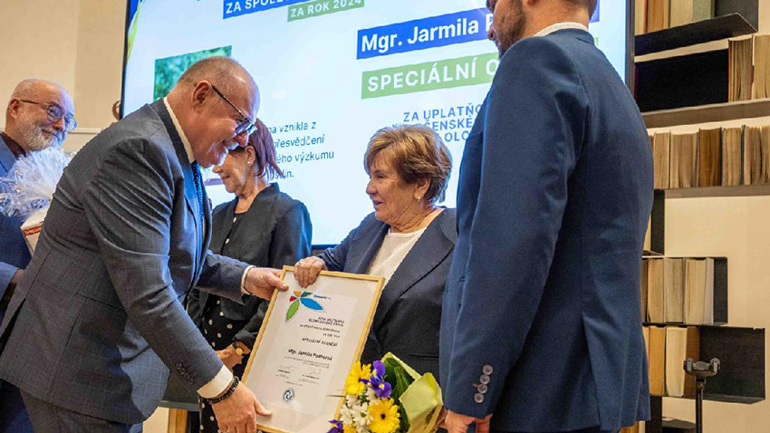 Cena hejtmana pro Jarmilu Podhornou