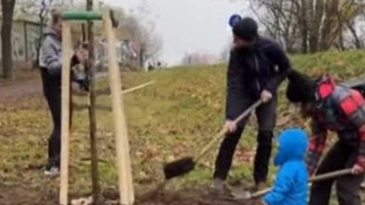 V lesoparku přibylo 11 stromů