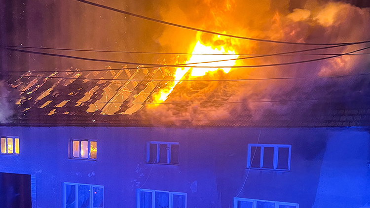 V Seloutkách hořel dům