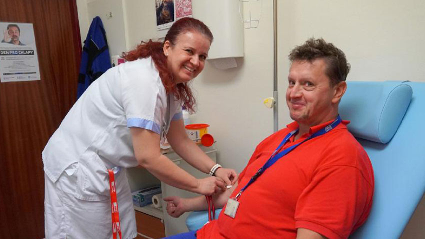 Movember zve do nemocnice na Den pro chlapy