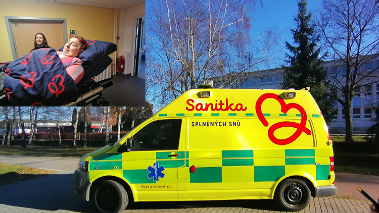 Sanitka splnila sen paní Zdence!