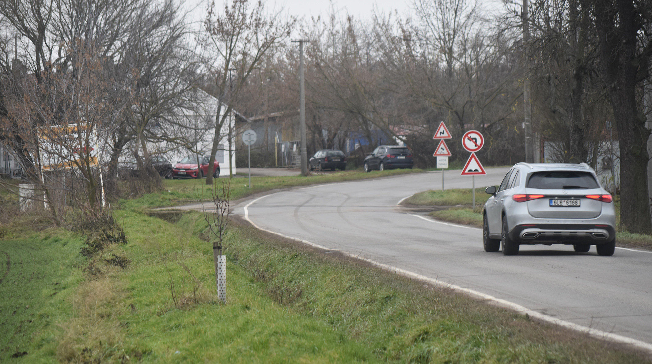 Stíny minulosti 25: Vzniku cyklostezky v Určické brání dva majitelé pozemků 