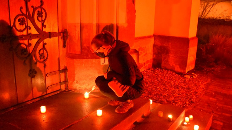 Klikaté cesty víry