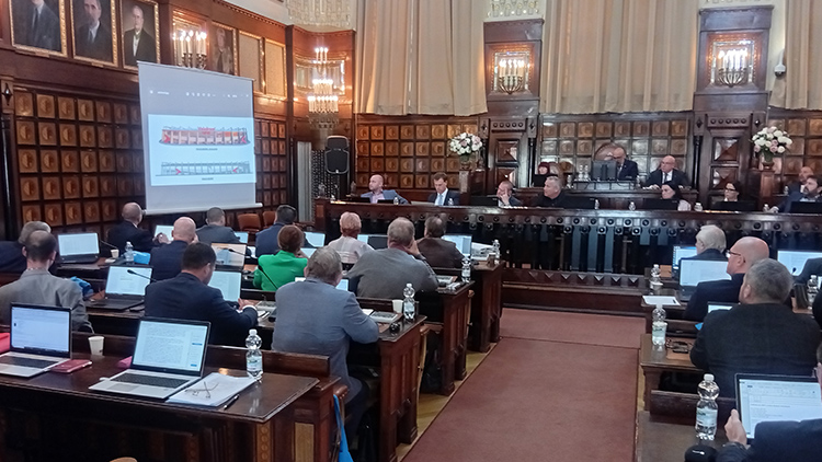 Zastupitelé dnes budou schvalovat rozpočet  SE SCHODKEM SKORO 126 MILIONŮ