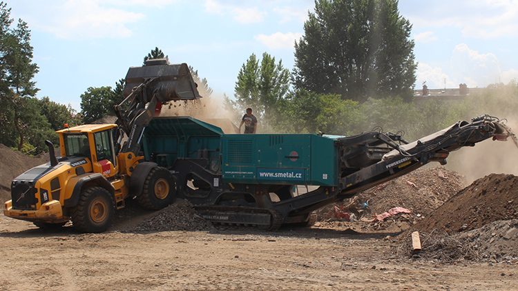 O pozemky v areálu bývalých kasáren je zájem
