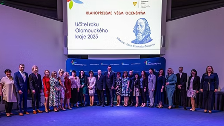 KRAJ HLEDÁ  nejlepšího kantora