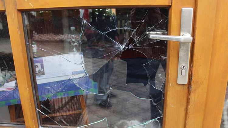 Lupiče zahnal houser!