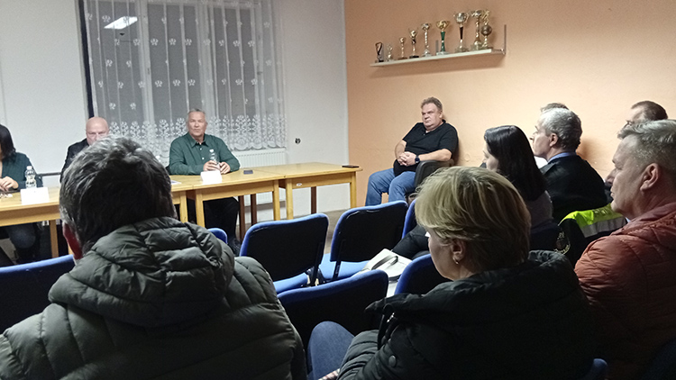 Do žešovské „hasičárny“ dorazila jen hrstka lidí