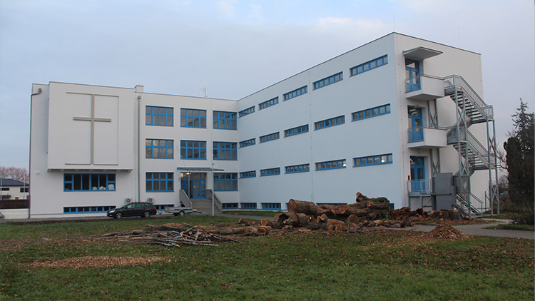 V Domově v Kostelci na Hané čeká na každé lůžko pět lidí