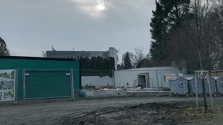 Práce na rozšíření hřbitova ale pokračují...