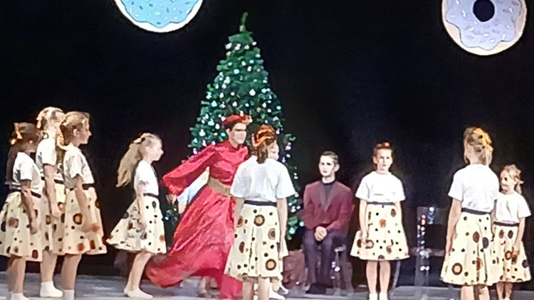 S Louskáčkem se do divadla  SLÉTLI ANDĚLÉ