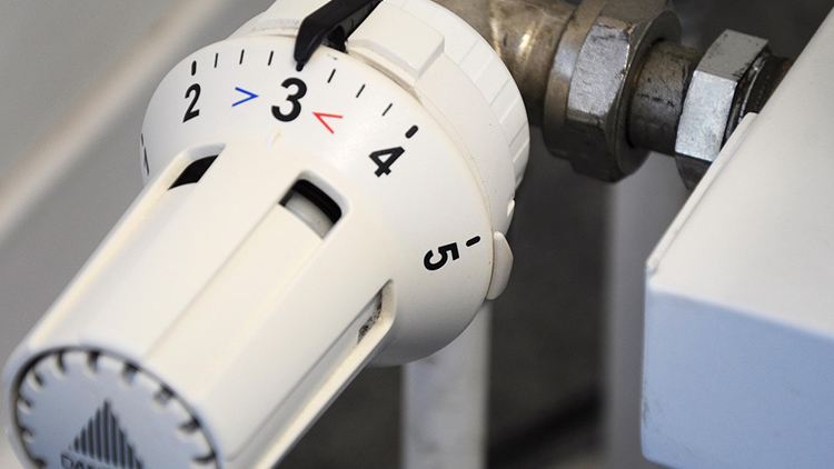 Omyl prodražující topení