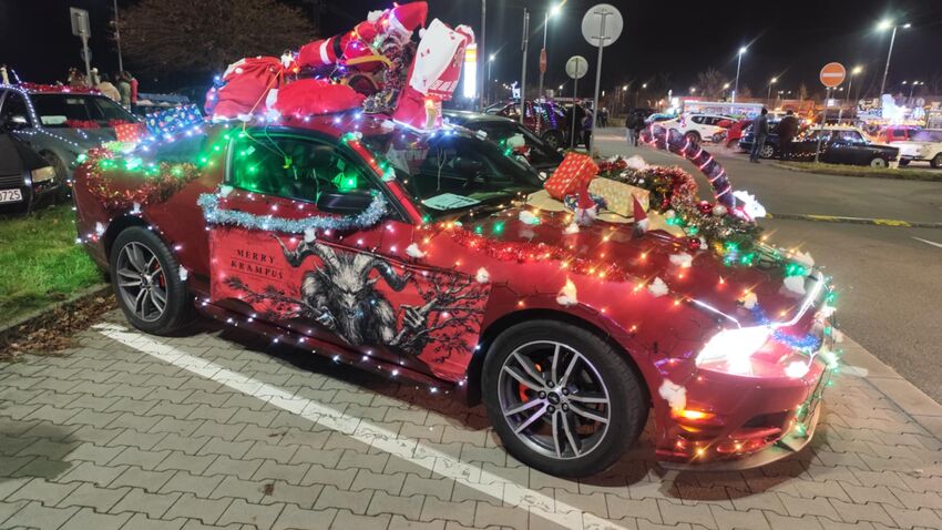 Vánoční jízda prosvítila Prostějov