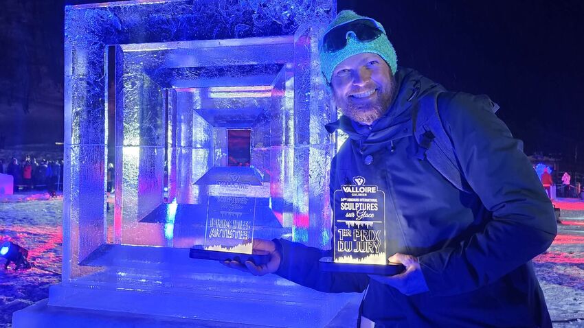 Ledový sochař oslnil Francii i Kanadu