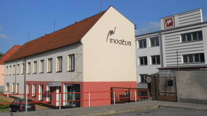 Změna vedení v konické  Moděvě