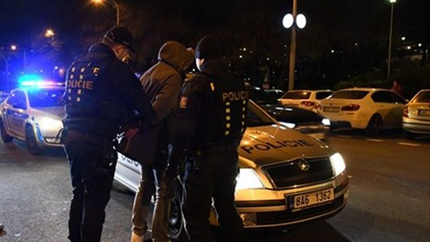 Opilce chytili policisté za volantem hned dvakrát 