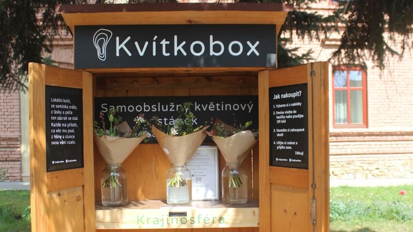 Ve Výšovicích funguje originální Kvítkobox 