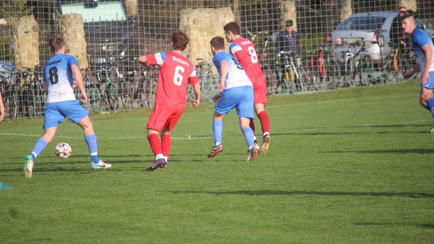 Mostkovice rozstřílely Ústí, Haná nebodovala