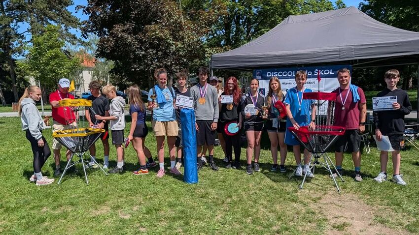 ZŠ Palacká zvítězila v klání škol v discgolfu 