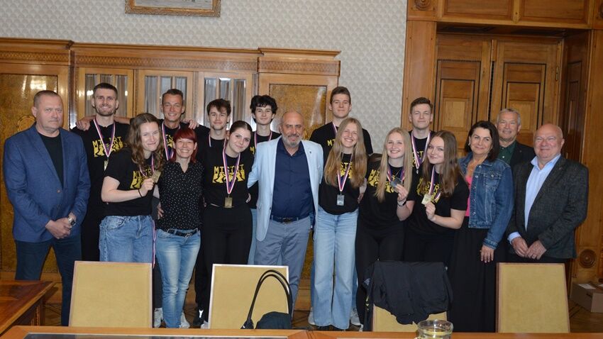 Korfbaloví mistři Vosíme.cz Prostějov přijati na radnici