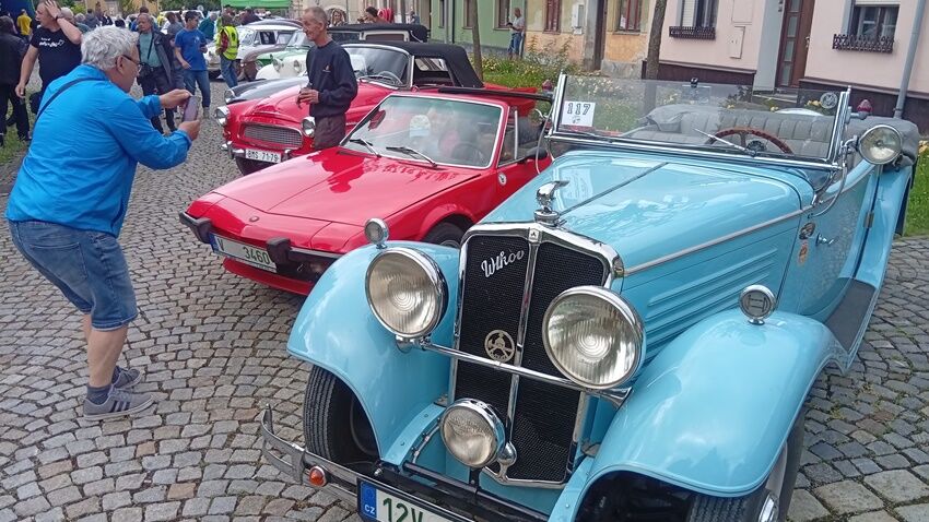 Automobilové skvosty uchvátily celé Němčicko 