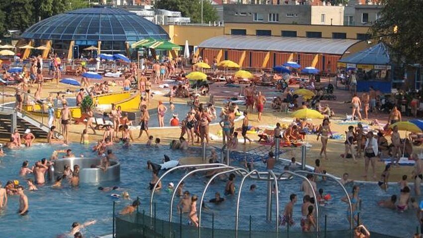 Pozor na věci! V narvaném aquaparku se kradlo 