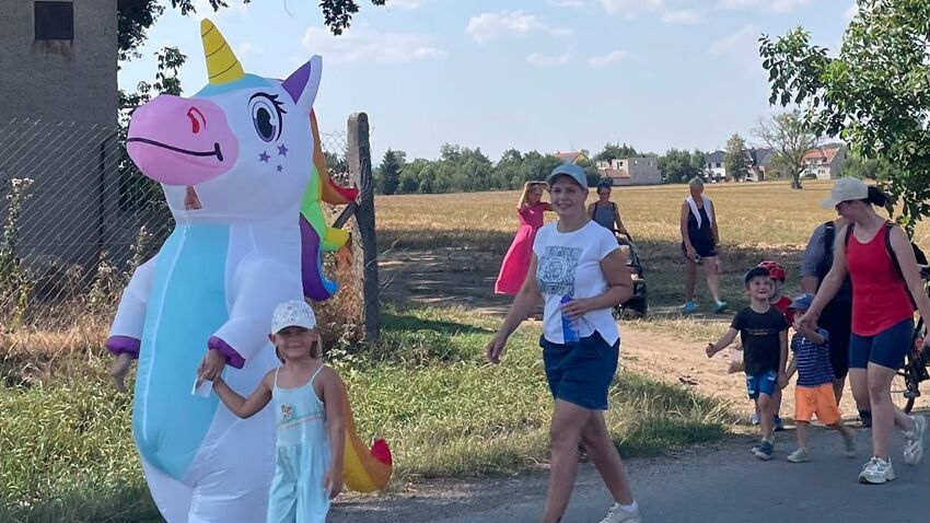 Tradiční cestu za telátky zpestřil jednorožec