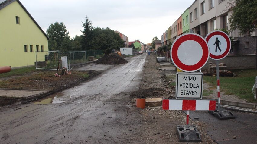 V Němčicích nad Hanou opravují další ulici