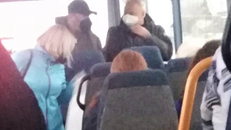 Ve veřejné dopravě hlásí jen mírný úpadek