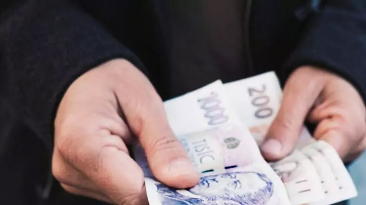 Oklamal finanční společnosti