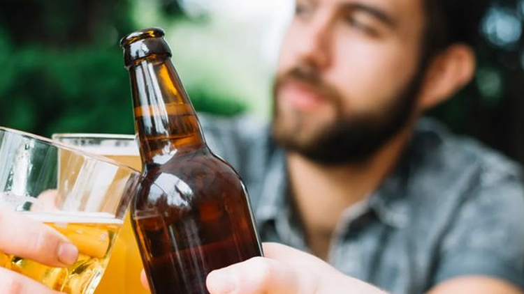 Na snídani si dali pivo